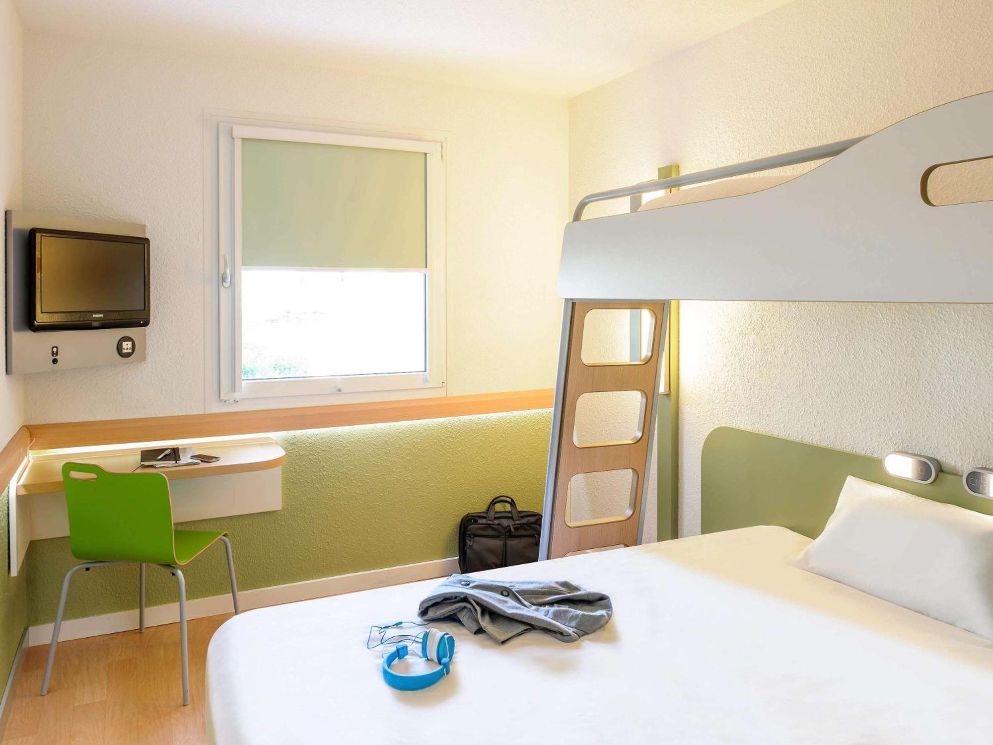 Ibis Budget Montceau Les Mines Exterior photo