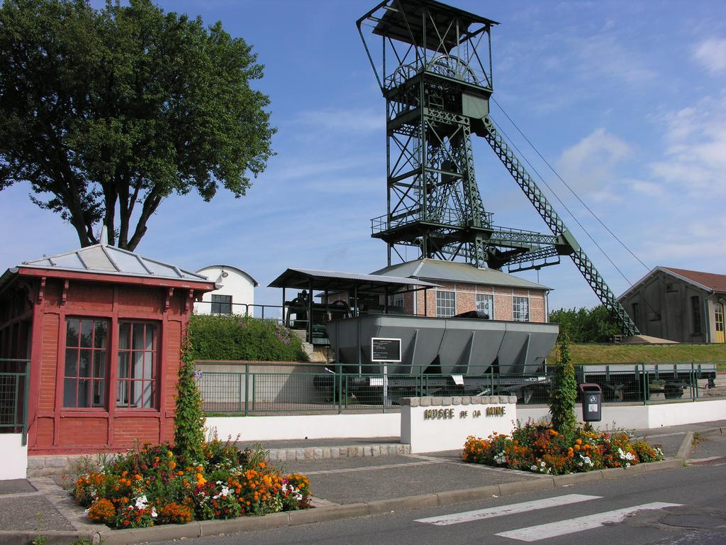 Ibis Budget Montceau Les Mines Hotel Exterior photo