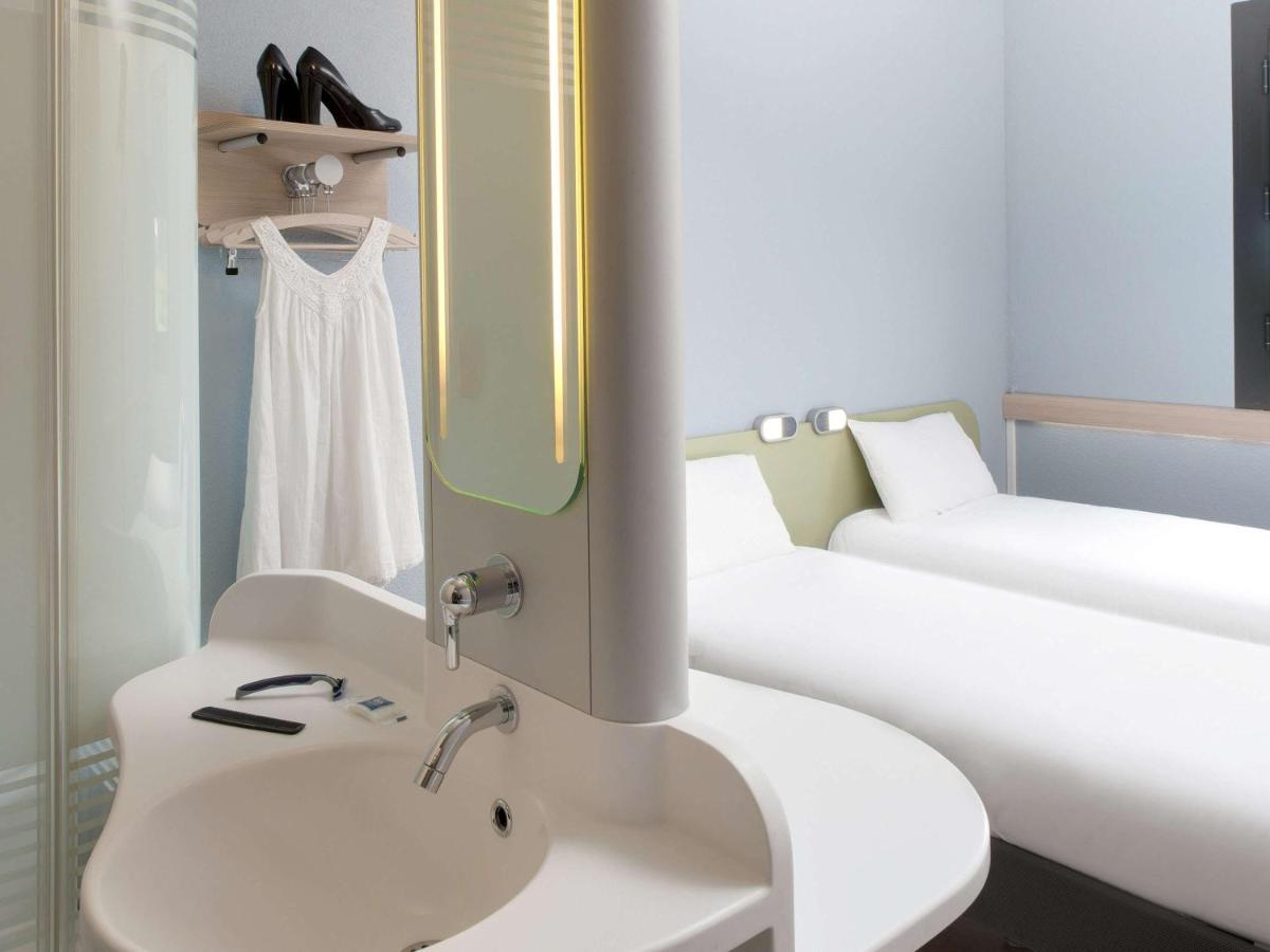 Ibis Budget Montceau Les Mines Exterior photo